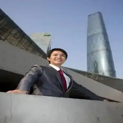 隗逸馨
